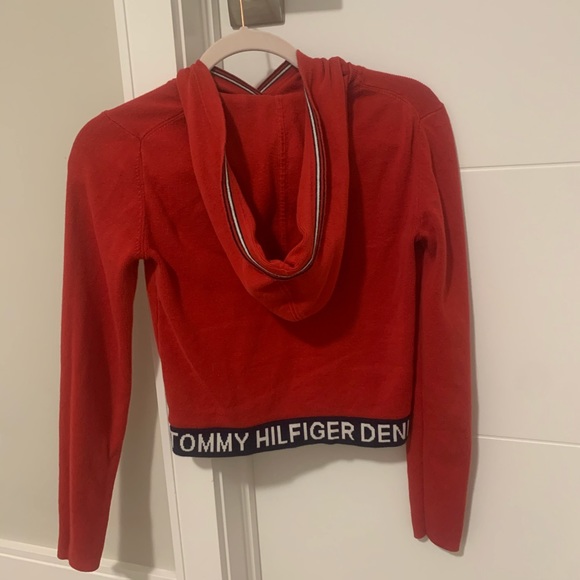 Tommy Hilfiger Crop Top - Picture 2 of 3